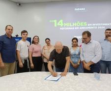 Evento de assinatura de obras e entrega de notebooks e headsets