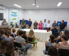 Evento de assinatura de obras e entrega de notebooks e headsets