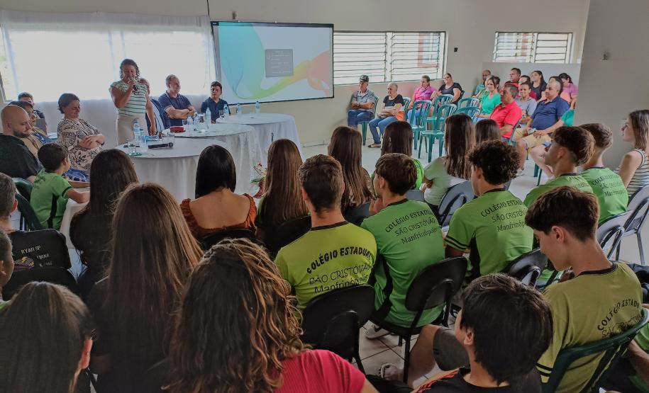 Reunião do programa Talento Tech em Manfrinópolis.