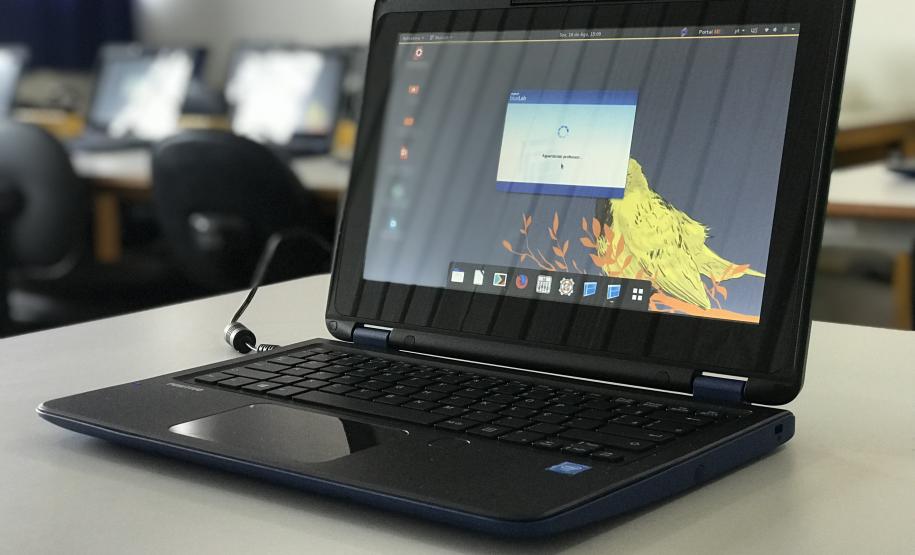Ao todo serão instalados 1.376 netbooks em 39 escolas do NRE de Francisco Beltrão.