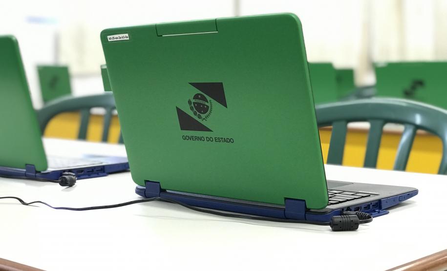 Projeto Escola Conectada atendeu a 39 escolas do NRE nesta etapa.