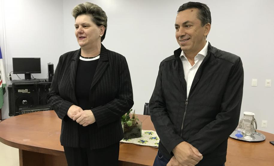 Visita do deputado estadual Wilmar Reichembach Professora Lurdinha Bertani e o deputado Wilmar Reichembach.