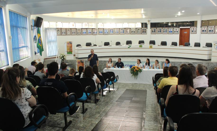 Cerimônia de entrega aconteceu na Câmara de Vereadores de Quedas do Iguaçu.