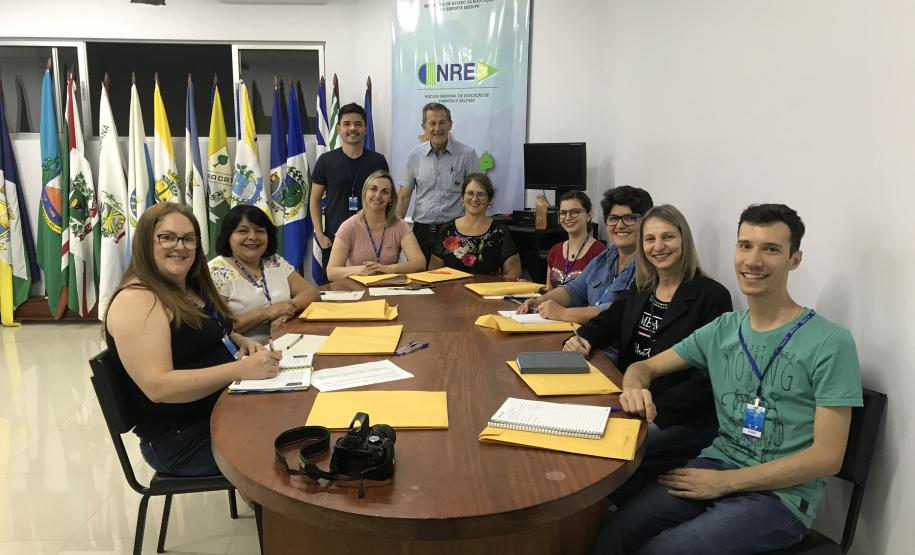 12º Concurso de Literatura de Francisco Beltrão Os jurados Rosangela Rommel Vanin, Loreci de Fátima dos Santos, Tiago Moreira, Viviane Gabre, Rosa Donadel, Crislaine André, Rosalina Pereira, Simone Detoni e Cristian Nesi Martins e o jornalista Ivo Pegoraro.